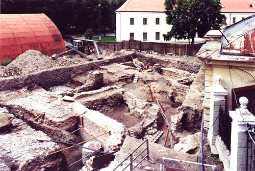 Археологические раскопки внутренего двора Княжеского замка